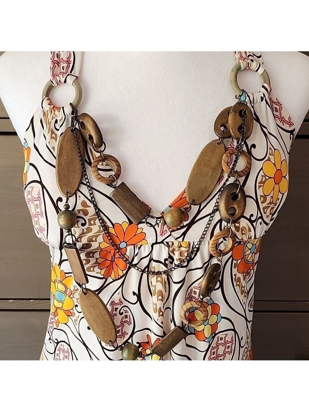 RETRO Floral Halter Top with WOOD BEAD Necklace SIZE MEDIUM